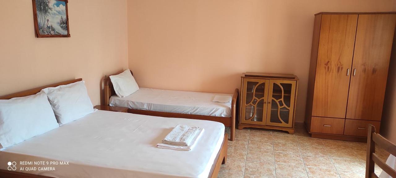 Amalias Room Himare Buitenkant foto